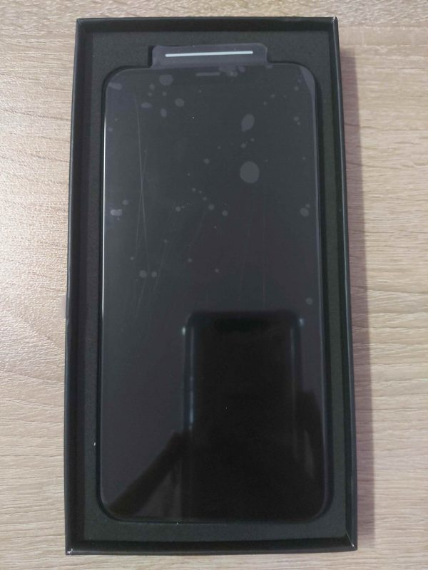 oled-дисплей-iphone-xs-max (2)