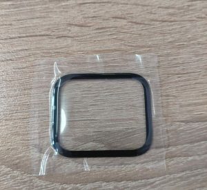 glass-display-iwatch-4-series-44mm-768x1024