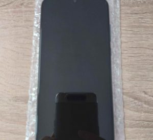 original-display-huawei-honor-20-lite-2-768x1024