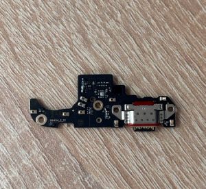 Платка за зареждане Motorola Moto G75